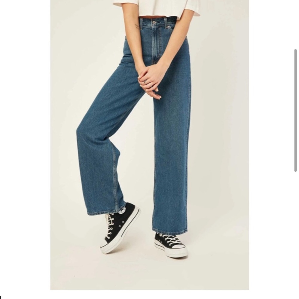 Levis High Loose Jeans 24